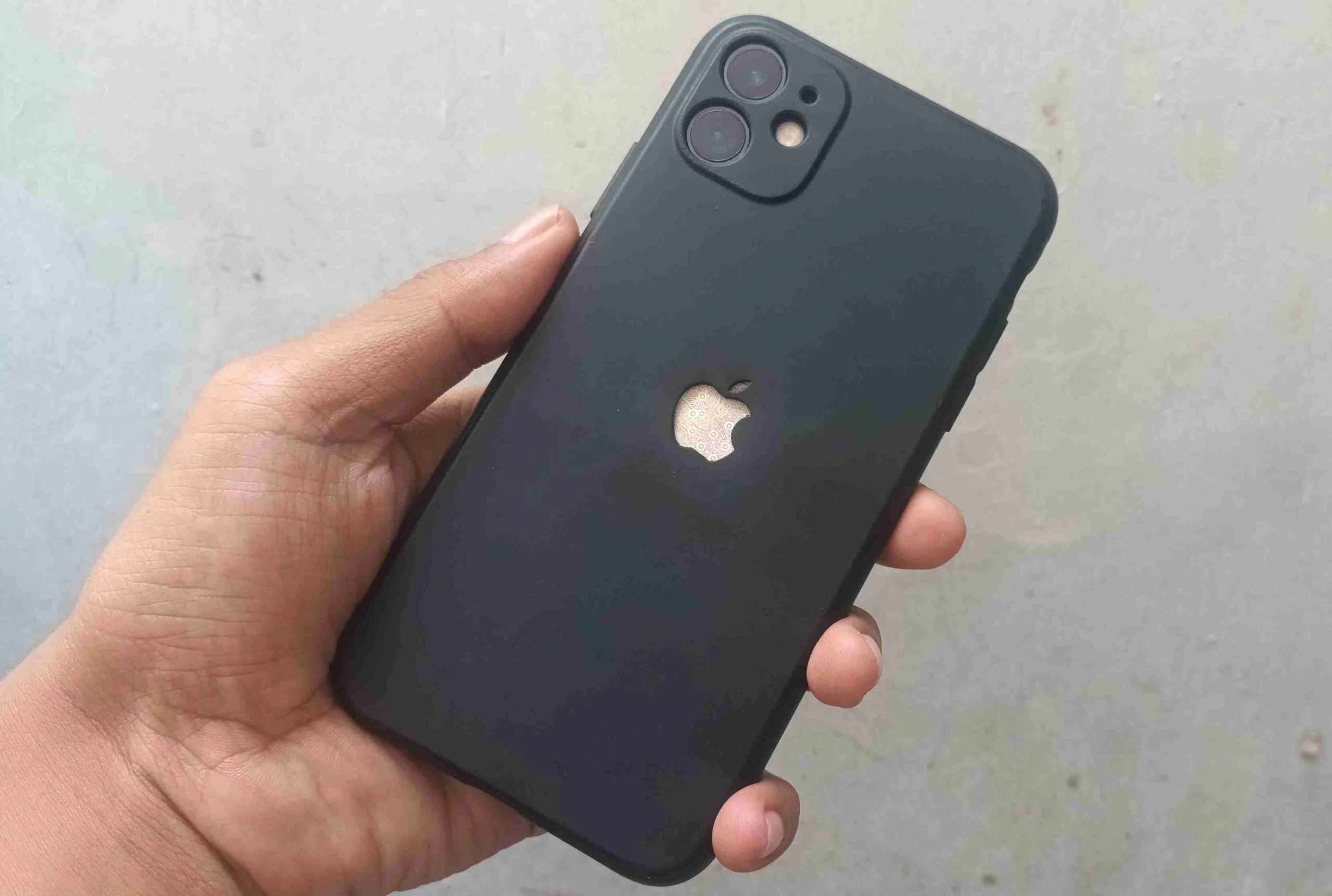 Pengalaman Beli iPhone 11 Inter, Apa Untungnya dan Kekurangannya?