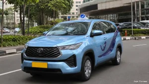 Mencoba Bluebird Prime Innova Zenix Hybrid, Nyaman dan Premium