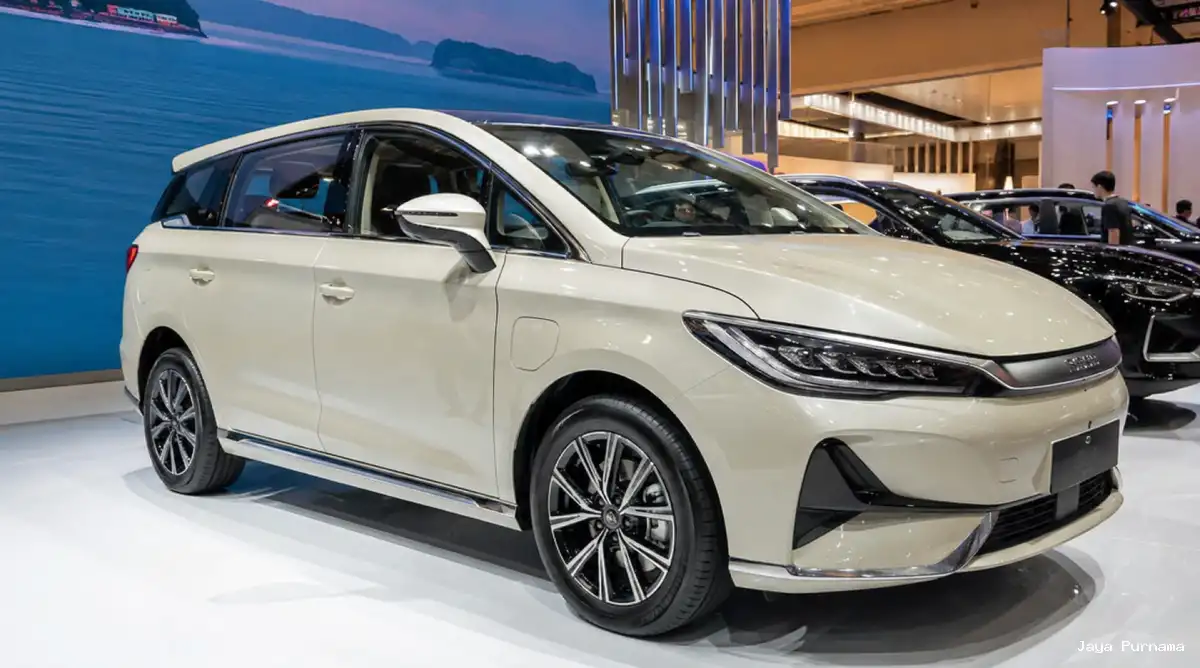 BYD M6 DM Klaim Hemat Biaya Operasional hingga 60 Persen
