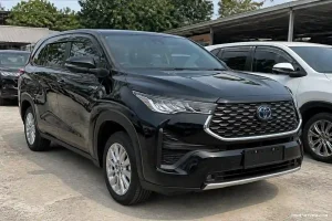 Harga Innova Zenix G CVT 2023 Bekas Jadi Pilihan Keluarga