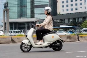 Yadea Ova Mini Tawarkan Skuter Listrik Ringkas untuk Gaya Hidup