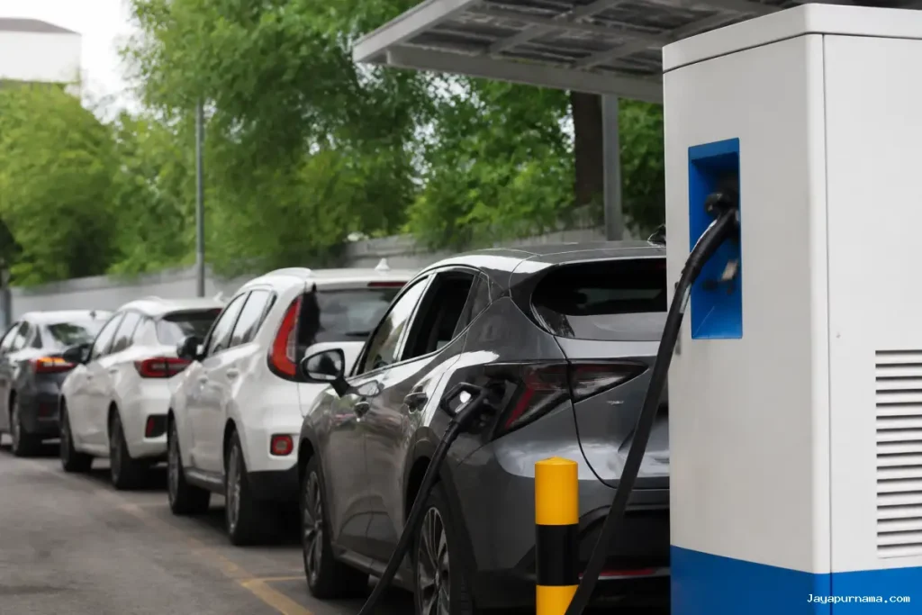 Populasi Mobil Listrik Naik, Antrean SPKLU Jadi Sorotan