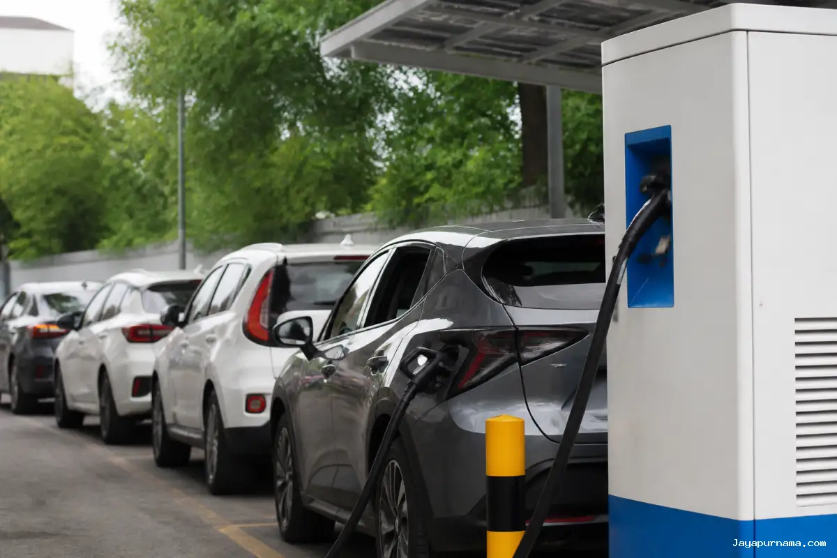 Populasi Mobil Listrik Naik, Antrean SPKLU Jadi Sorotan