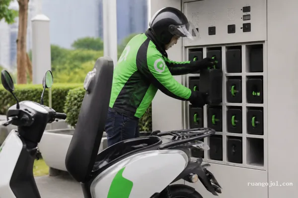 Battery Swap Motor Listrik Dinilai Penting untuk Menjaga Waktu Produktif Battery Swap Motor Listrik Dinilai Penting untuk Menjaga Waktu Produktif