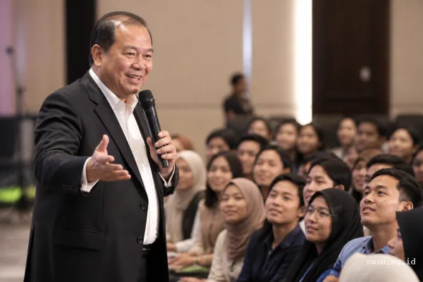 Chairul Tanjung Shares CT Way Success Principles at Lampung Financial Festival