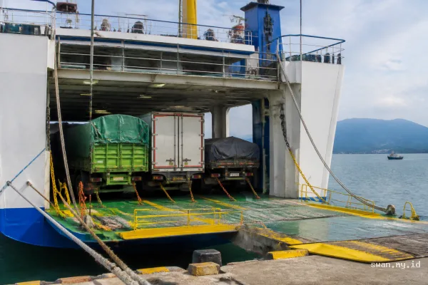 KNKT Urges Review of Indonesia’s Shipping Safety Regulations