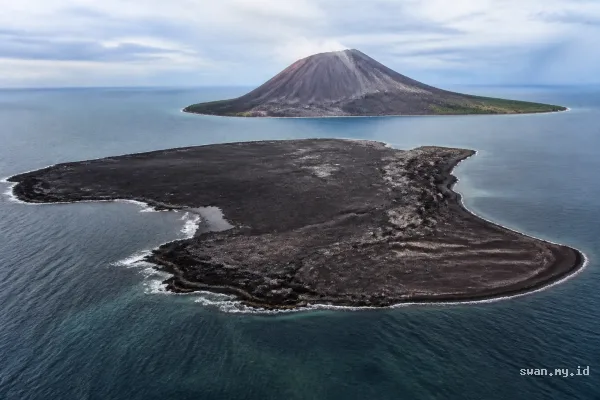 New Land Near Anak Krakatau Reaches 30.3 Hectares After Months of Eruptions New Land Near Anak Krakatau Reaches 30.3 Hectares After Months of Eruptions